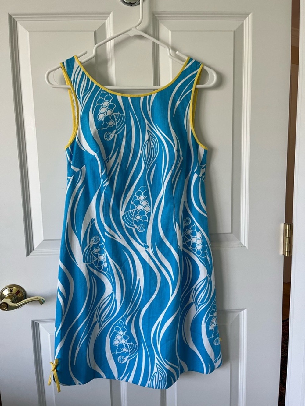 Lilly Pulitzer shift dress size 4 Resort White Joe Fish